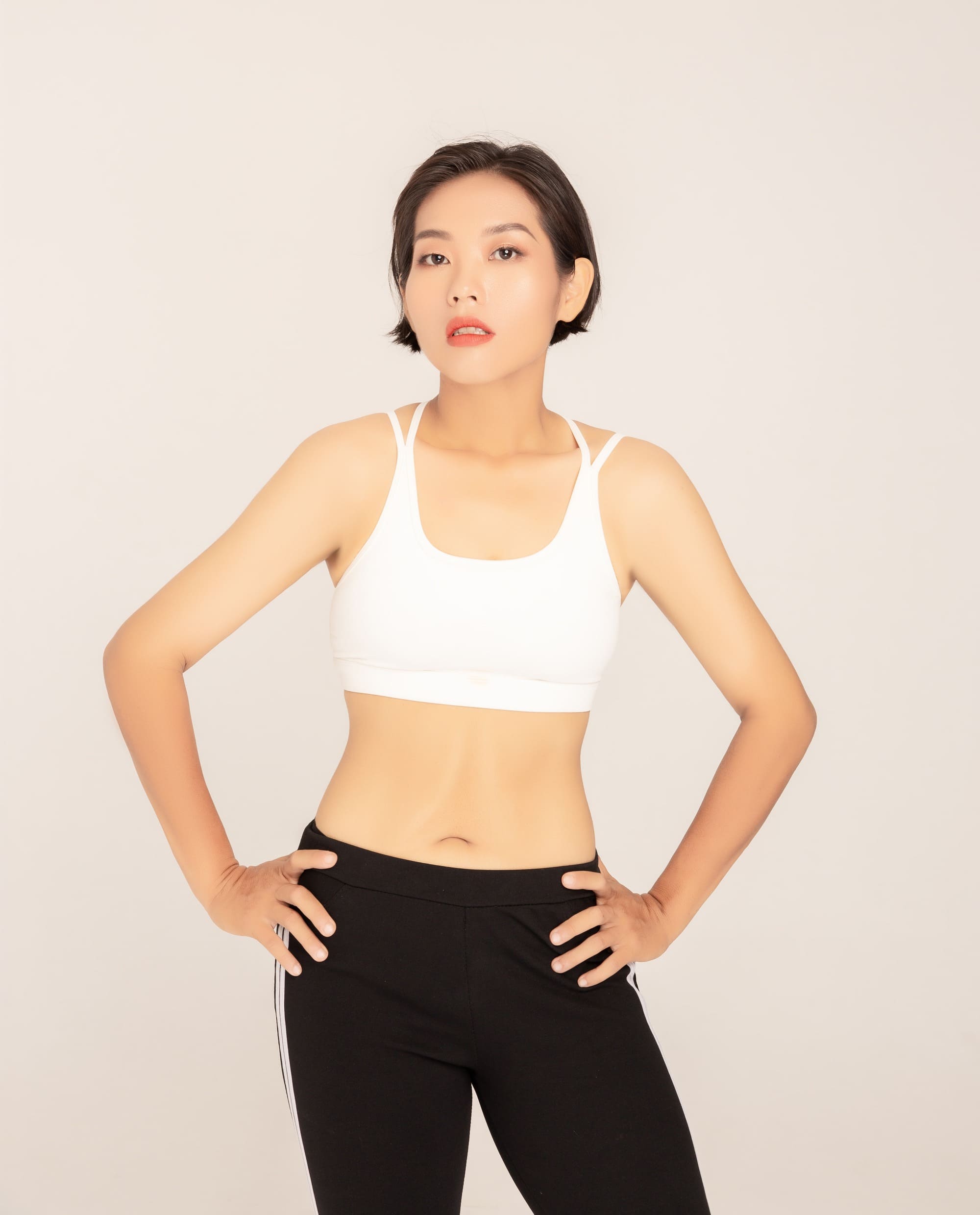 Body thon gon, săn chắc của nữ ca sĩ khiến nhiều người ngưỡng mộ
