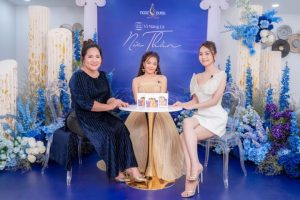 Live talk “Vì nàng là nữ thần” chào mừng Ngày Phụ nữ Việt Nam 20/10, với sự tham gia các khách mời nổi tiếng đã chia sẻ những câu chuyện vô cùng ý nghĩa