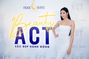 Đi đến nhan sắc “chuẩn hoa hậu” hôm nay là cả một quá trình gian khổ. Mỗi ngày Hoàng Thùy đều phải luyện tập và thay đổi bản thân để chinh phục giấc mơ của chính mình.