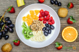 Bổ sung thêm các loại trái cây tươi sẽ giúp cung cấp vitamin và năng lượng, giảm cân hiệu quả cho cơ thể.