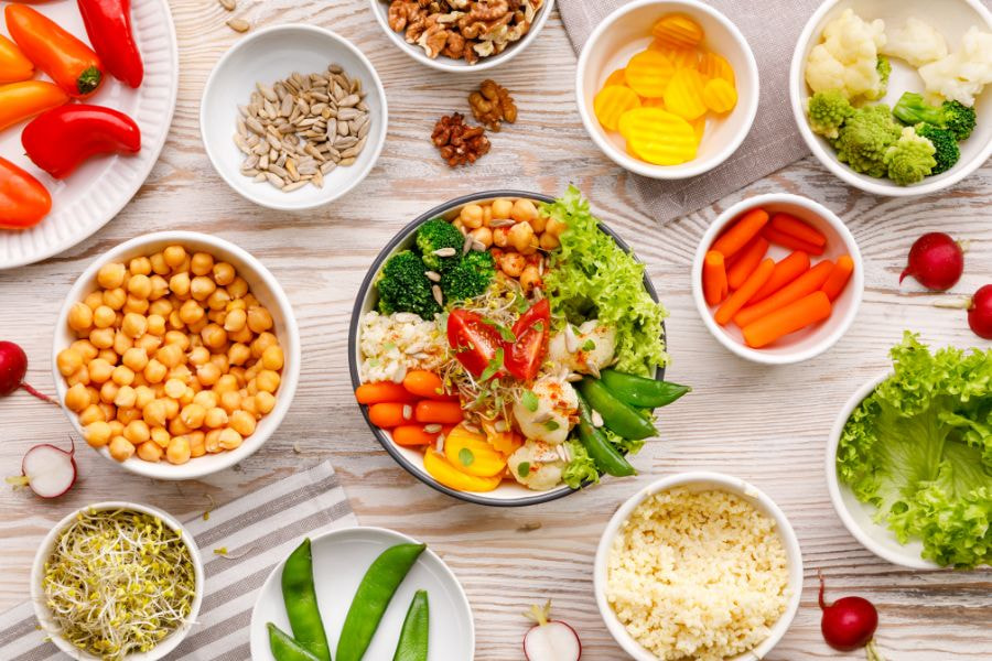 Hãy xây dựng chế độ ăn uống lành mạnh để hỗ trợ thu gọn mỡ bắp chân