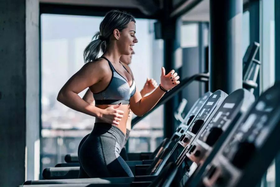 Tập cardio sẽ giúp bạn giảm mỡ toàn thân, từ đó giảm mỡ ở vùng bụng nhanh chóng