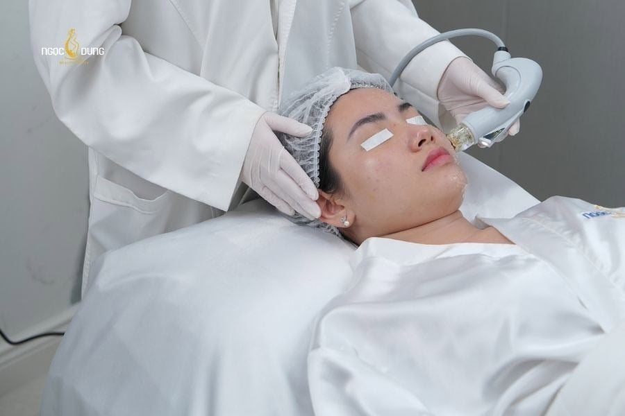 Truyền trắng là gì? Những điều cần biết để làm đẹp da 7 Ngọc Dung hướng đến việc dưỡng trắng da khỏe mạnh bền vững