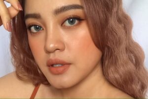 bảng màu phun môi châu âu