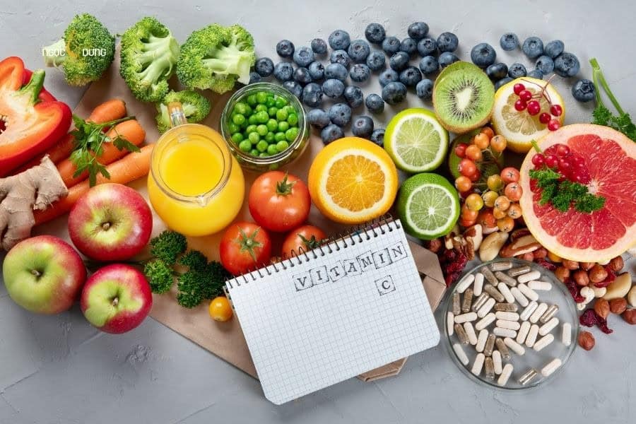 Hãy bổ sung nhiều vitamin để môi phục hồi và lên màu chuẩn hơn