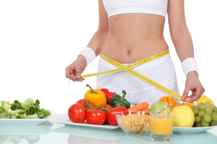 giảm mỡ nách với chế độ ăn uống cân bằng