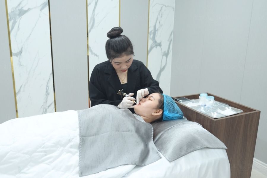 Ngọc Dung là lựa chọn đáng cân nhắc cho những ai thắc mắc phun môi ở đâu đẹp tại Hà Nội