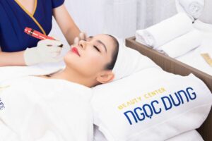 phun môi màu nào đẹp cho tuổi 40
