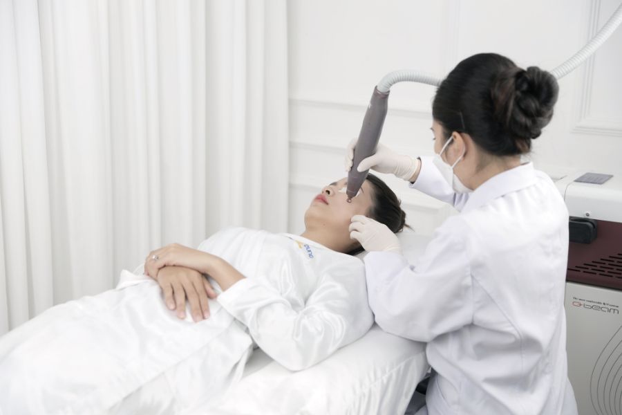 5 cách làm mặt nạ chùm ngây trị nám hiệu quả tại nhà 25 Đắp mặt bằng lá chùm ngây trị nám da