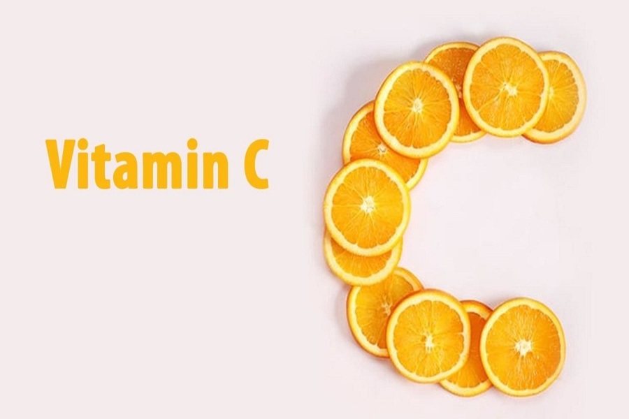 Vitamin C là một trong những chất trị thâm đầu gối phổ biến