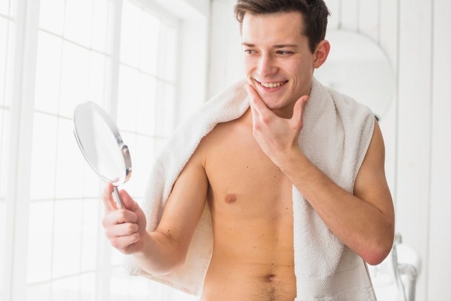 Cách tẩy lông mặt tại nhà cực an toàn, không lo kích ứng 2 Có nên tẩy lông mặt hay không nên dựa trên nhu cầu thẩm mỹ và tình trạng da thực tế