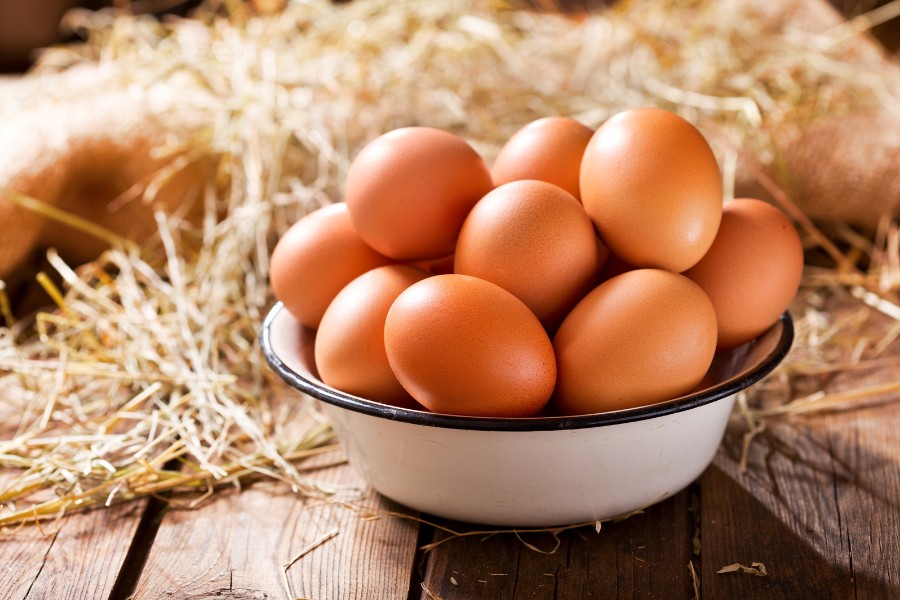 Cách trị thâm quầng mắt sau 1 đêm với trứng gà Cách trị thâm quầng mắt sau 1 đêm với trứng gà