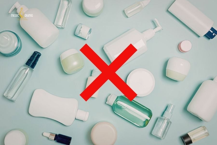 Tránh dùng mỹ phẩm ngay sau khi triệt lông xong