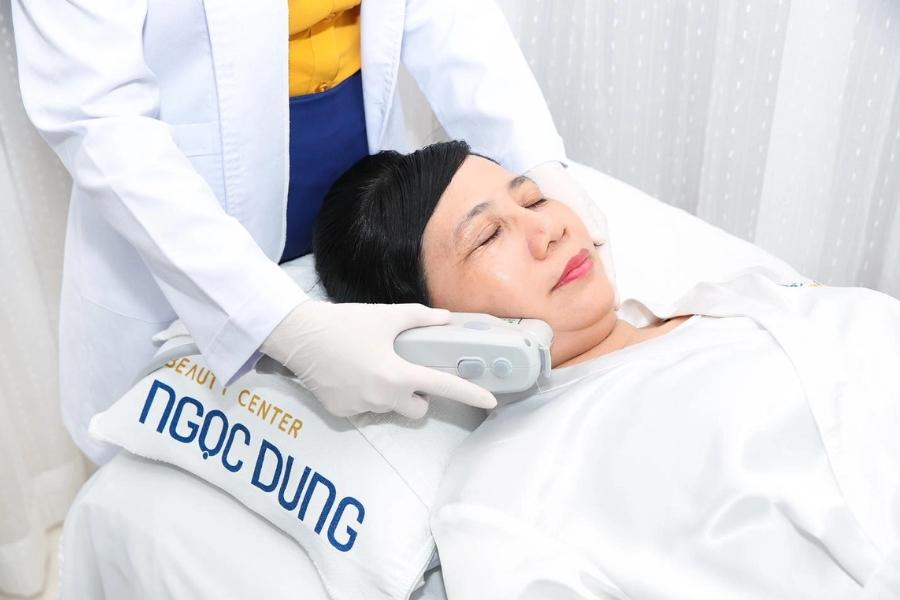 Laser trẻ hóa da mặt tại Thẩm mỹ viện Ngọc Dung
