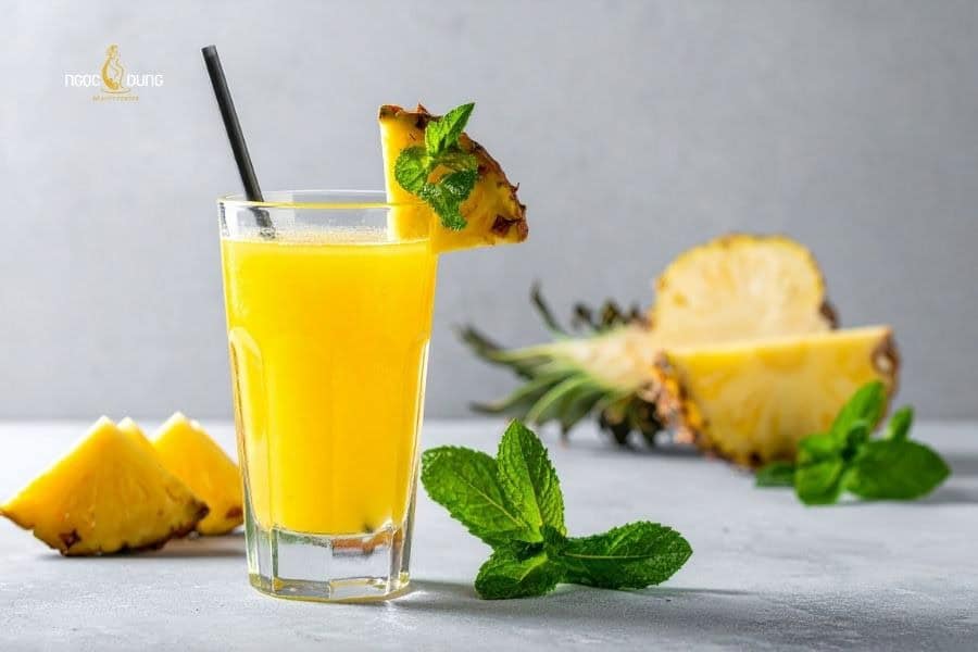 Tẩy nốt ruồi đơn giản tại nhà với nước ép dứa