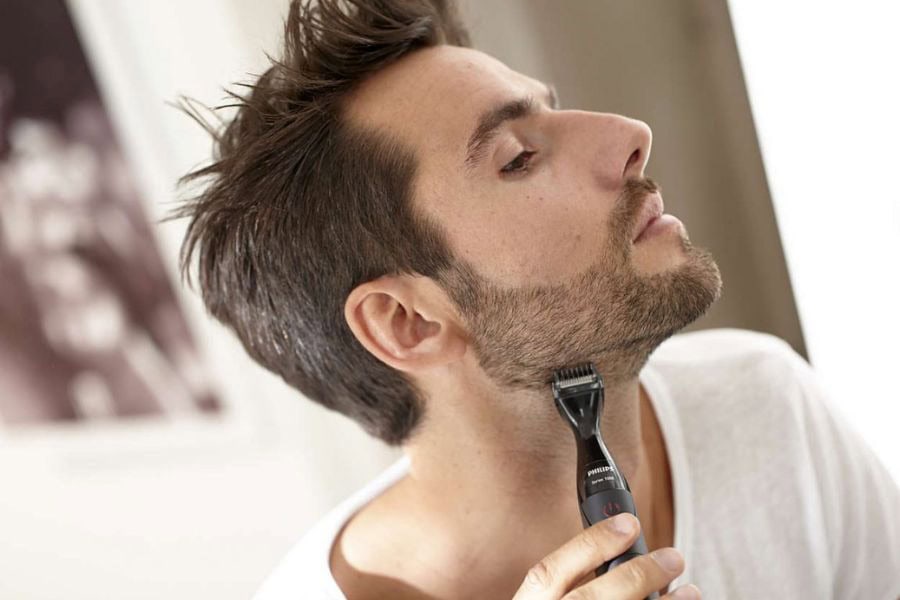 Triệt râu quai nón: Phương pháp, chi phí và lưu ý quan trọng 4 Cạo râu chỉ giúp dọn sạch râu trên bề mặt