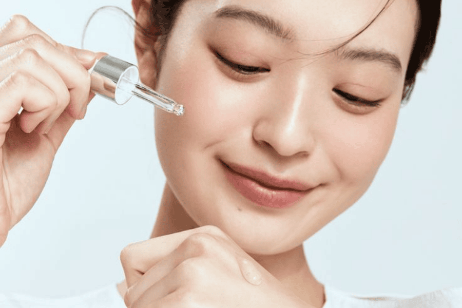 Bạn có thể xin ý kiến của bác sĩ chuyên môn khi dùng sản phẩm đặc trị mụn mọc xung quanh miệng