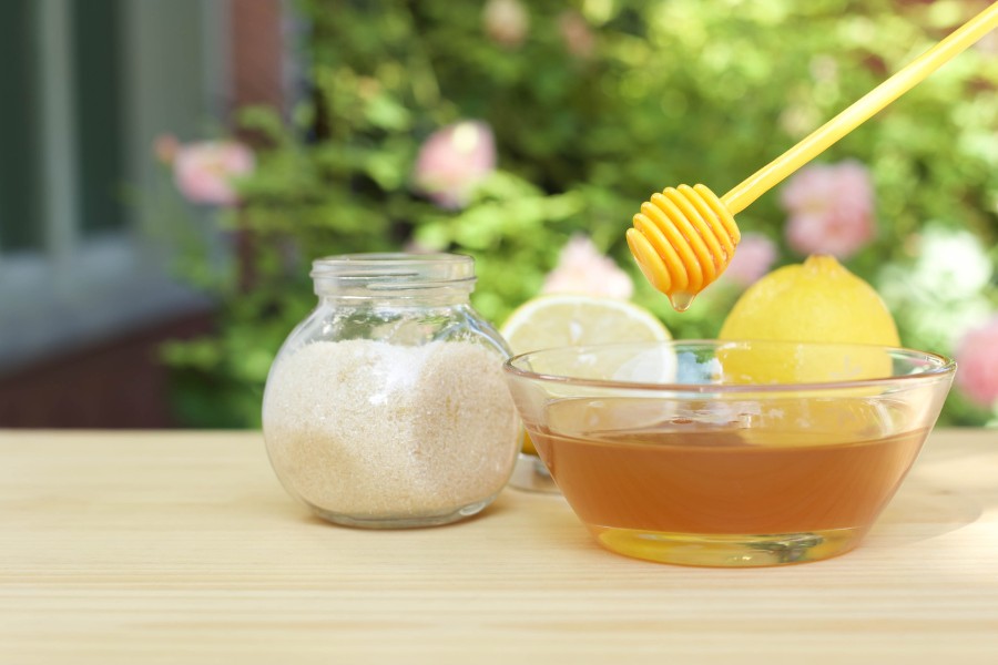 Cách tẩy lông tại nhà bằng mật ong, đường và chanh