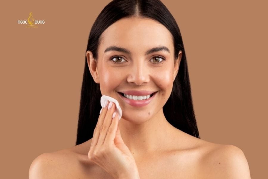 Bạn có thể cạo lông mặt nhưng cần thực hiện đúng kỹ thuật để tránh kích ứng