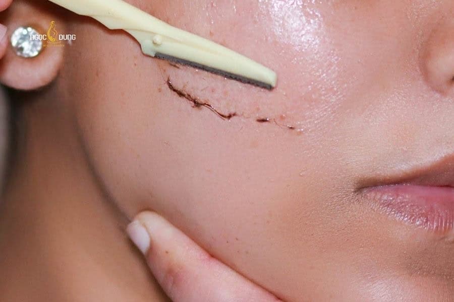 Làm sạch lông mặt tạo hiệu ứng mịn màng cho da chứ không có tác dụng trẻ hóa