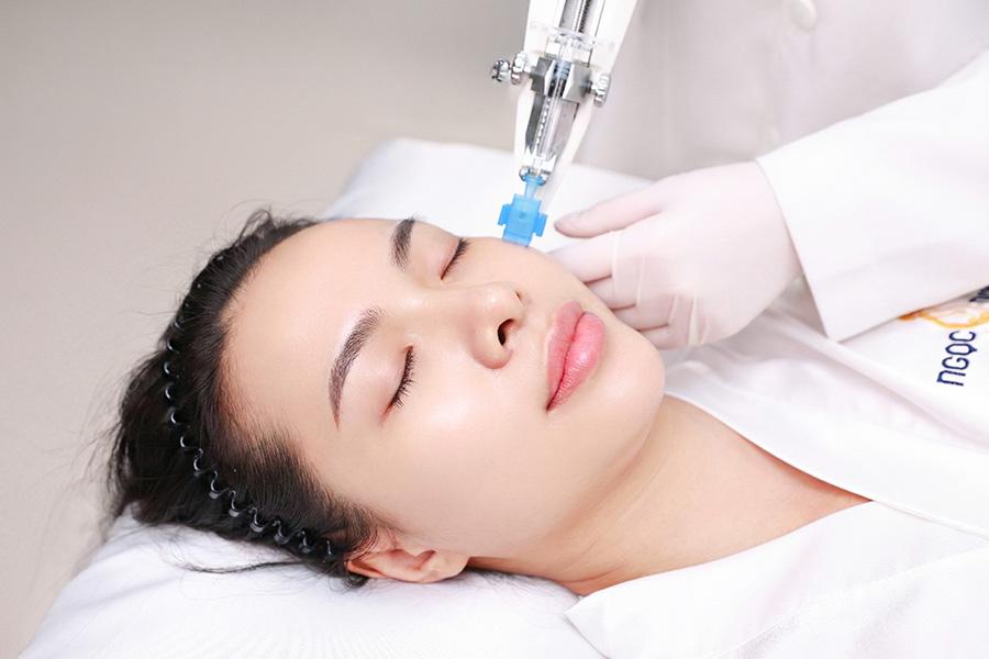 Liệu trẻ hóa da bằng Laser có thực sự tốt và an toàn? 5 Công nghệ laser không bóc tách đi sâu vào da mà không làm tổn thương bề mặt, cực kỳ an toàn và không cần nghỉ dưỡng