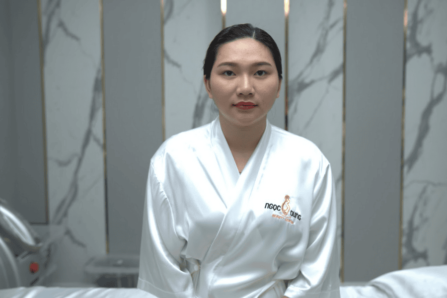 Khách hàng được thăm khám và lên phác đồ điều trị cá nhân hóa