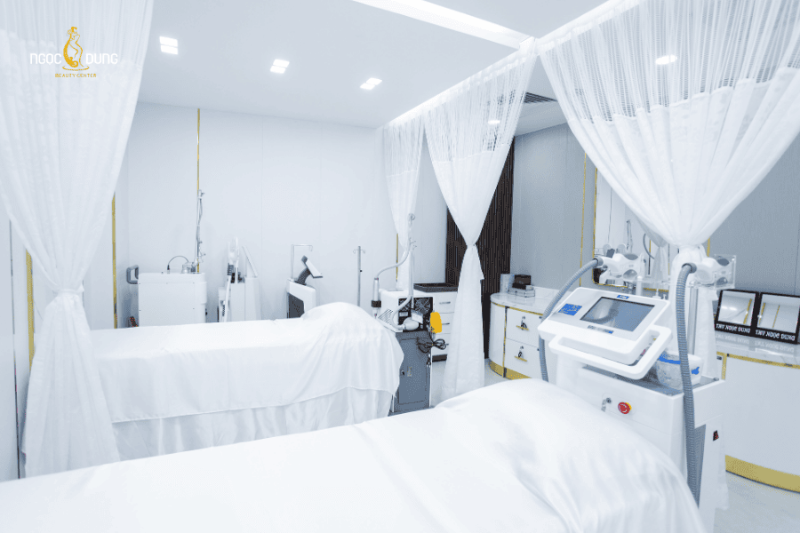 Cách điều trị sẹo phì đại an toàn, hiệu quả và thẩm mỹ 11 Không gian điều trị 5 sao cùng chuyên gia tay nghề cao sẽ giúp khách hàng có trải nghiệm trị sẹo tốt nhất tại Ngọc Dung