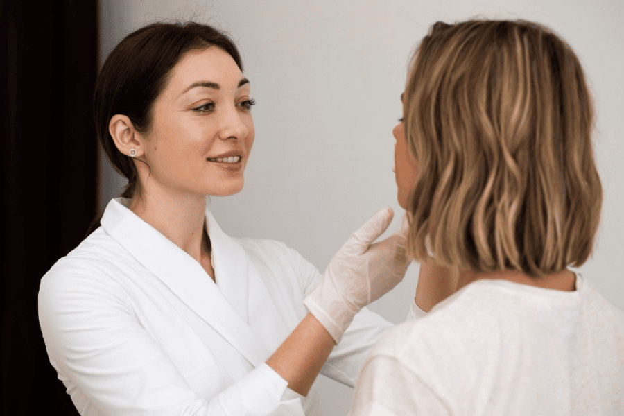 Lăn kim trị sẹo rỗ là gì? Có an toàn và hiệu quả không? 10 Mỗi khách hàng cần được thăm khám và xác định đúng tình trạng da trước khi quyết định phương pháp điều trị phù hợp