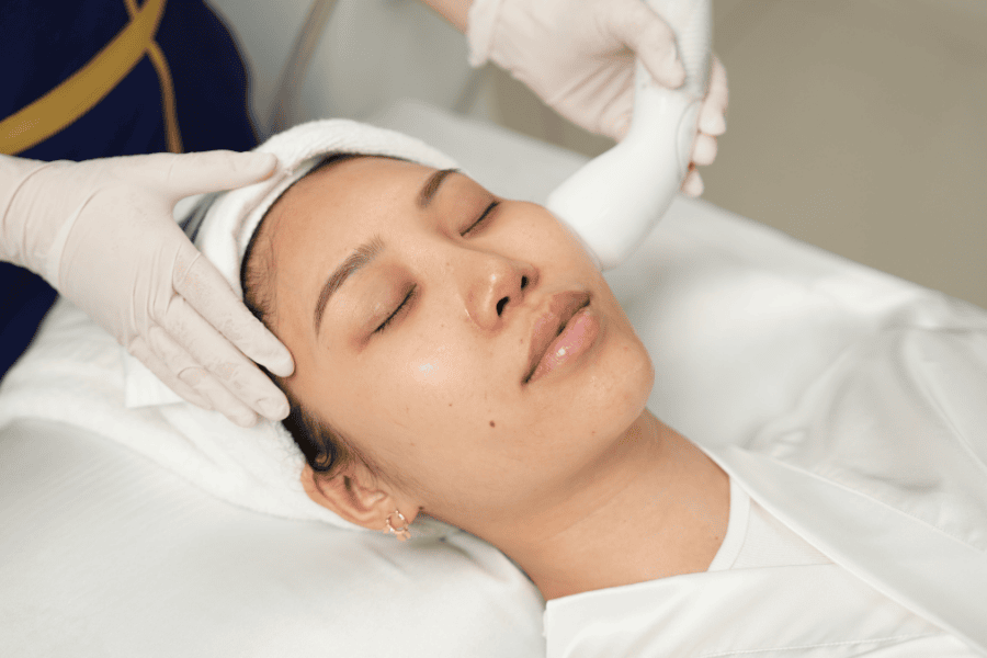 Liệu trẻ hóa da bằng Laser có thực sự tốt và an toàn? 9 Quy trình trẻ hóa da chuẩn y khoa tại Ngọc Dung