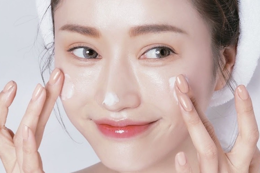 Sử dụng sản phẩm chăm sóc da để điều trị tăng sắc tố Sử dụng sản phẩm chăm sóc da để điều trị tăng sắc tố