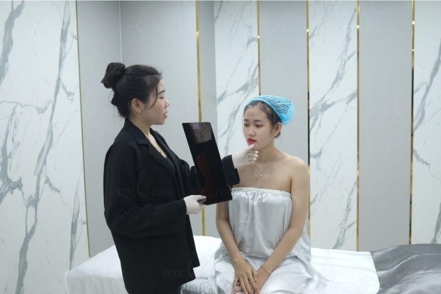 Tuân thủ quy định của master phun xăm vừa giúp phòng ngừa mụn nước mà còn hỗ trợ môi hồi phục ổn định và lên màu đẹp hơn