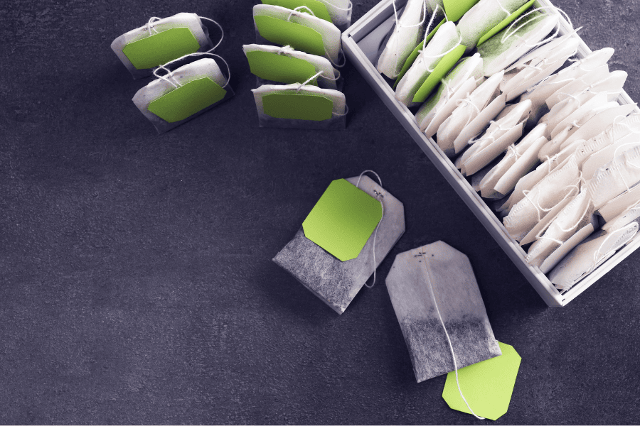 Túi trà xanh giúp dưỡng ẩm và cải thiện vùng da mắt xỉn màu