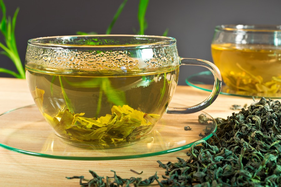 uống trà xanh có giảm cân không trà xanh chứa thành phần hỗ trợ tiêu mỡ, giảm cân