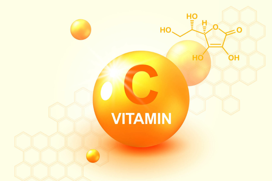 Vitamin C là loại vitamin trị mụn hiệu quả được nhiều chị em tin chọn