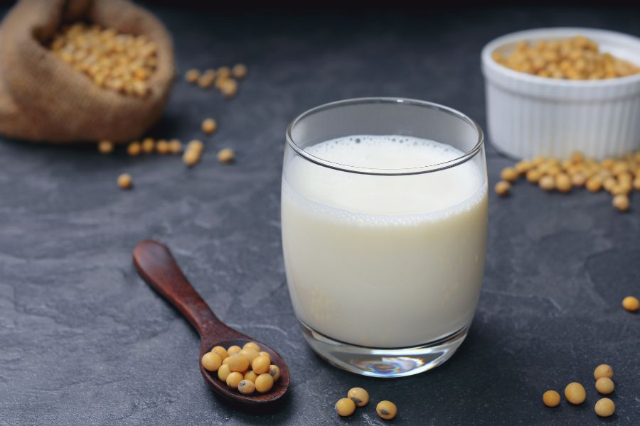 sữa đậu nành giúp bổ sung tái tạo collagen cho da