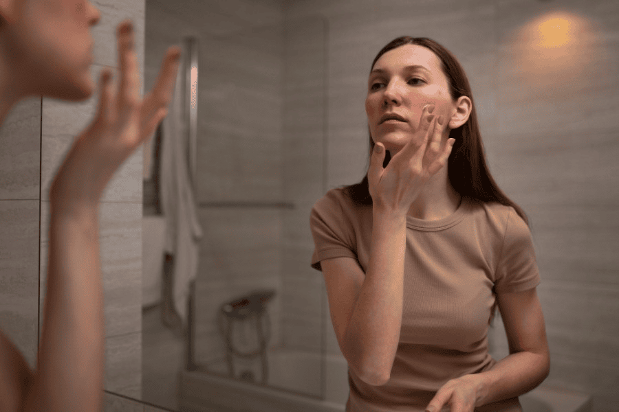 Da có thể bị đỏ rát và châm chích nhẹ sau khi peel