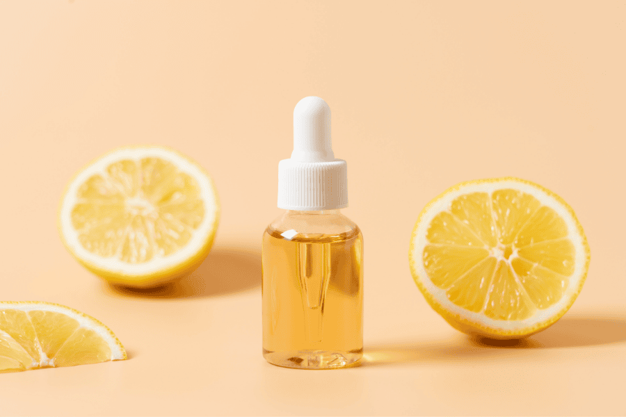 Sử dụng các mỹ phẩm chứa vitamin C để kích thích tăng sinh collagen