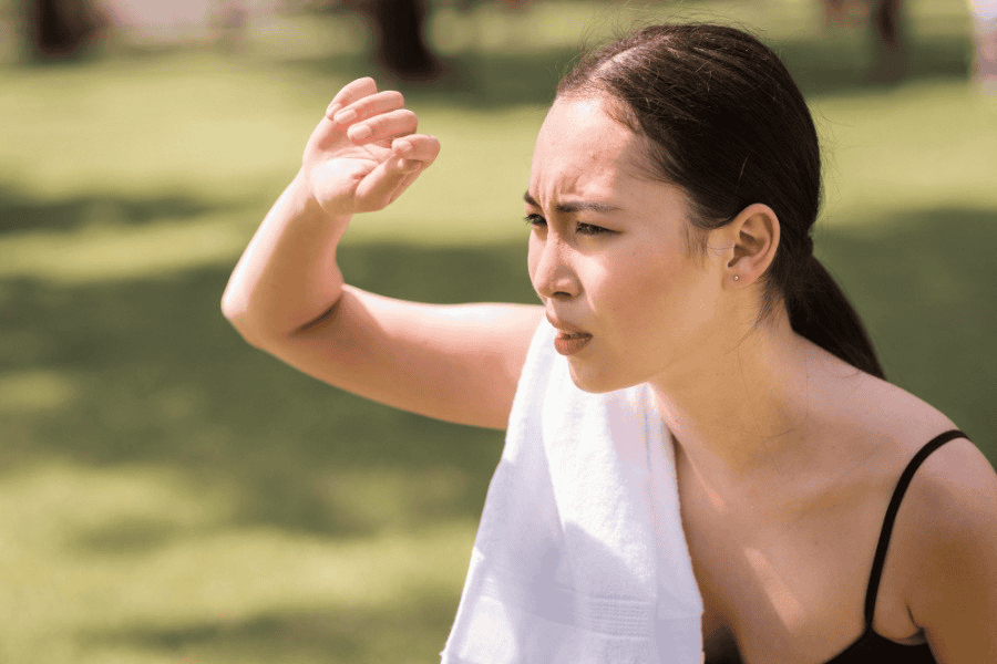  Tia UV không chỉ làm da đen đi mà còn phá hủy cấu trúc DNA của tế bào da