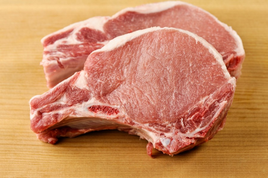 100 gam thịt lợn bao nhiêu calo