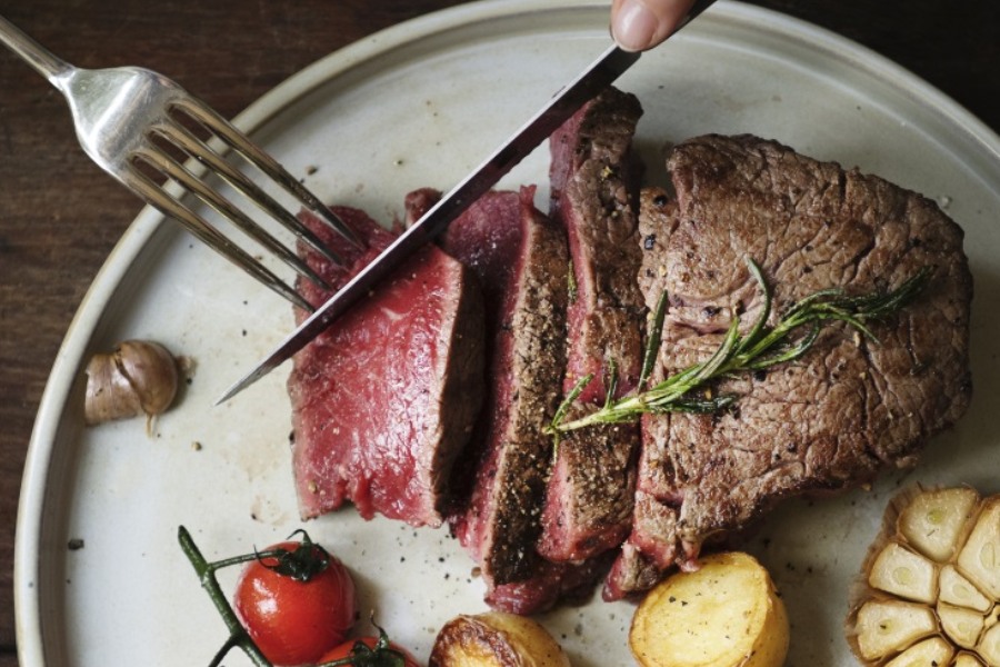 100g thịt bò chứa bao nhiêu protein