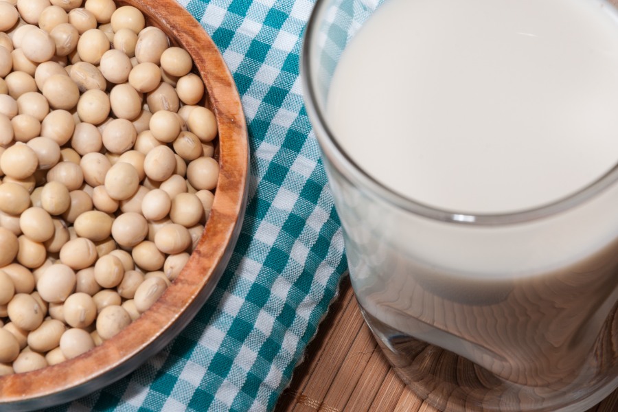 Các isoflavones trong sữa đậu nành giúp cân bằng quá trình viêm nhiễm trong cơ thể, giảm nguy cơ viêm nhiễm kéo dài 
