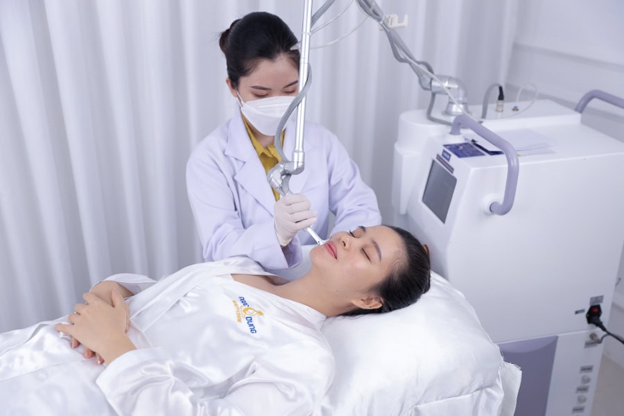 Mụn ở mép môi: Nguyên nhân, dấu hiệu và cách điều trị an toàn, hiệu quả 16 Công nghệ điều trị mụn chuyên sâu mang đến hiệu quả vượt bậc tại Ngọc Dung beauty