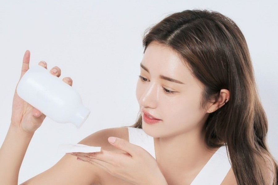 Cách dùng nước hoa hồng với lotion mask cấp ẩm tức thì cho làn da