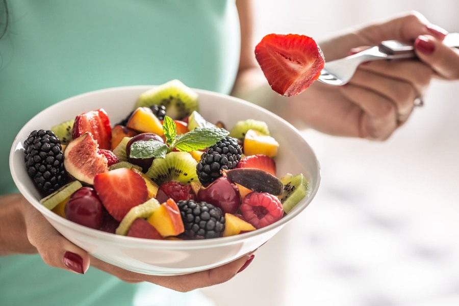 Ăn đa dạng các loại trái cây để cơ thể hấp thu đa dạng chất dinh dưỡng 