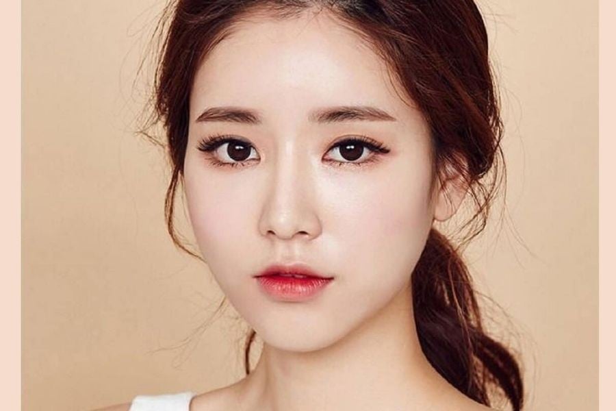 Khuôn mặt kim cương phù hợp với dáng mày cong nhẹ và có điểm nhấn ở đuôi