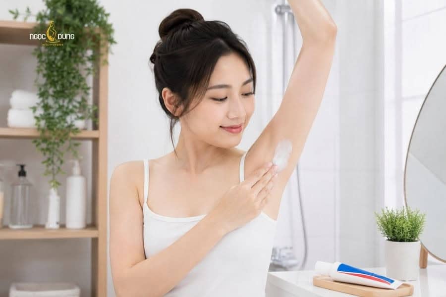 Cách tẩy lông nách bằng kem đánh răng là một công thức triệt lông theo dân gian