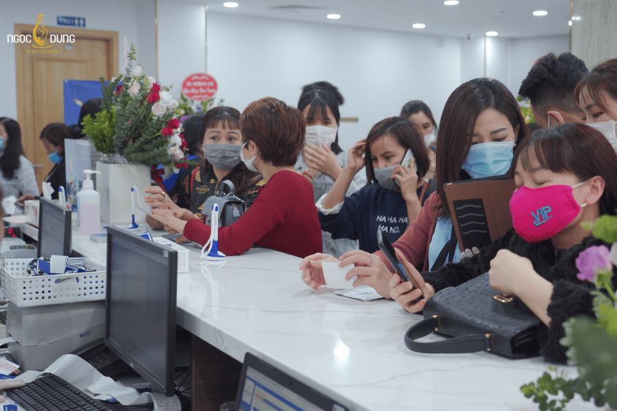 Ưu điểm khi trẻ hóa da cổ tại TMV Ngọc Dung