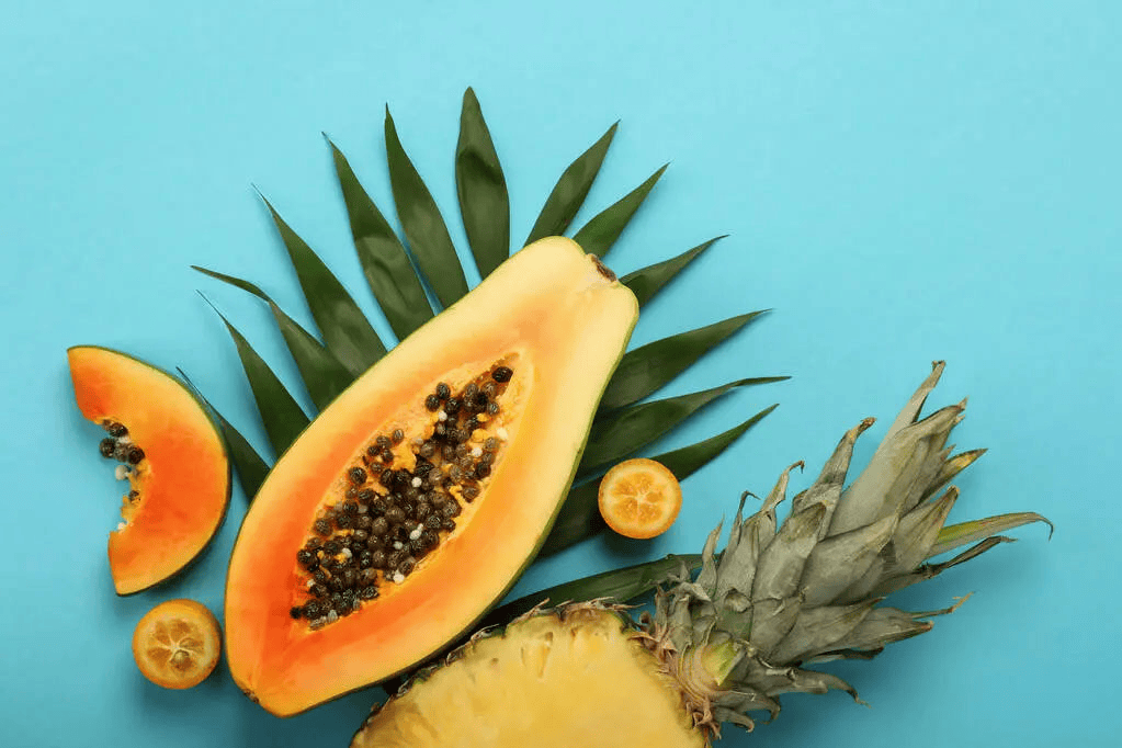 Ăn dứa hoặc đu đủ là một trong những cách làm tan vết bầm tím nhanh nhất 