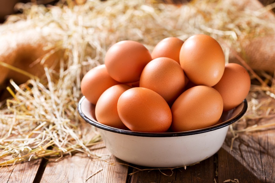 Trứng là một trong những thực phẩm cần được hạn chế khi bị viêm da cơ địa