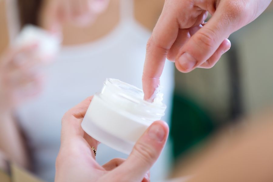 Nên lựa chọn kem dưỡng ẩm có thành phần phù hợp với làn da của bạn